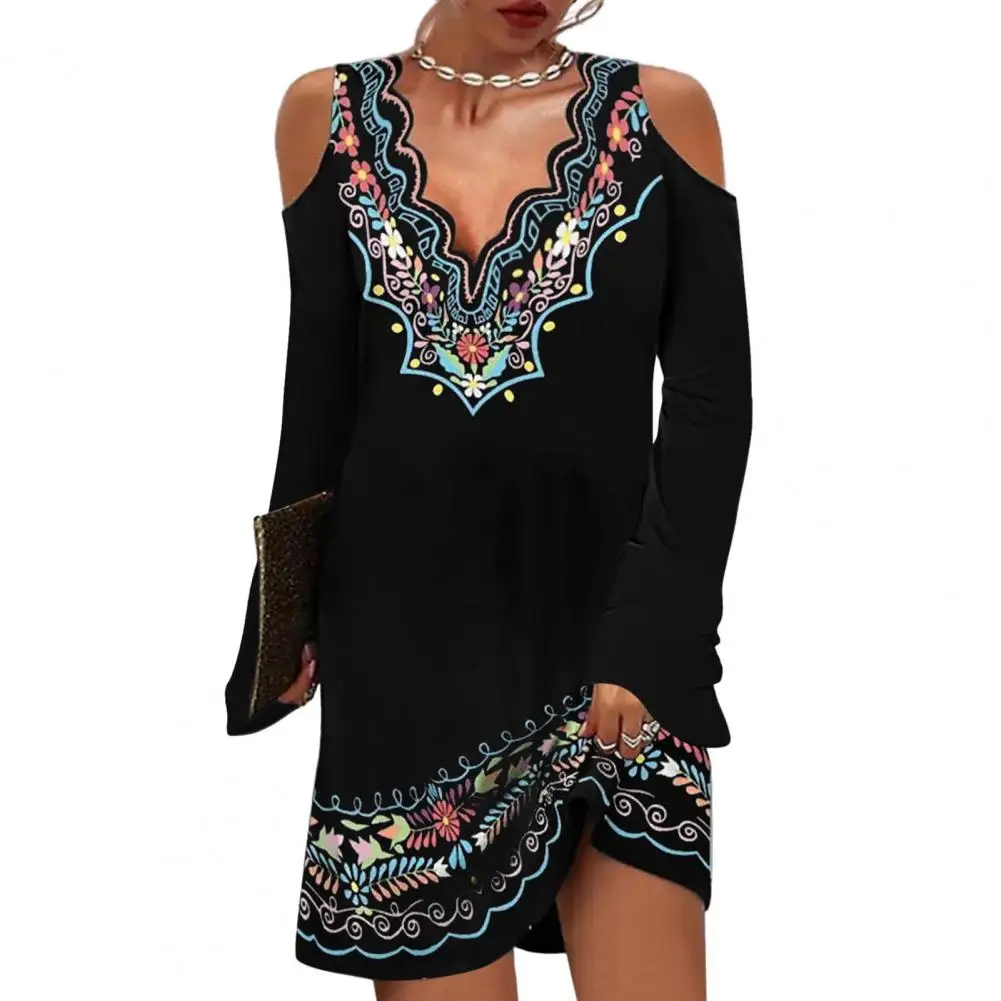 Women Retro Ethnic Style Printing Mini Dress Wave V-Neck Cold Shoulder Flared Long Sleeve Loose Fit Casual Dress Streetwear
Women Retro Ethnic Style Printing Mini Dress Wave V-Neck Cold Shoulder Flared Long Sleeve Loose Fit Casual Dress Streetwear