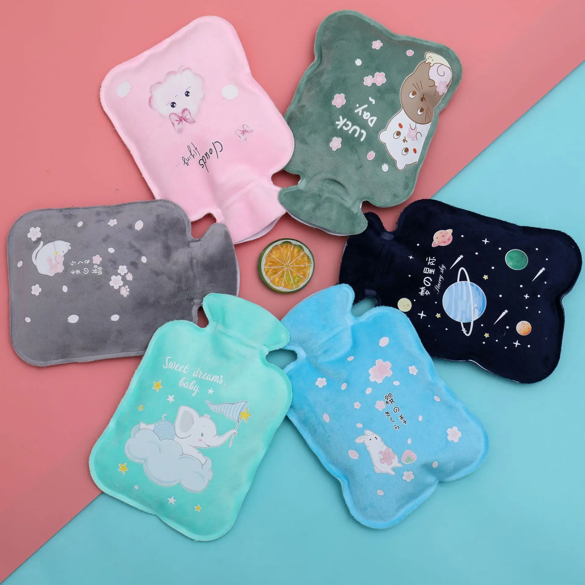 Cartoon Hot Water Bottle Mini Hand Warm Water Bottles Portable Hand Warmer Girls Pocket Hand Feet Hot Water Bags Christmas gift
Cartoon Hot Water Bottle Mini Hand Warm Water Bottles Portable Hand Warmer Girls Pocket Hand Feet Hot Water Bags Christmas gift