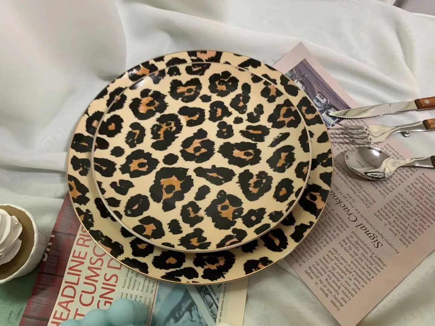 High end bone china disc, ceramic plate, home breakfast plate, Western food salad, ins creative leopard print
High end bone china disc, ceramic plate, home breakfast plate, Western food salad, ins creative leopard print