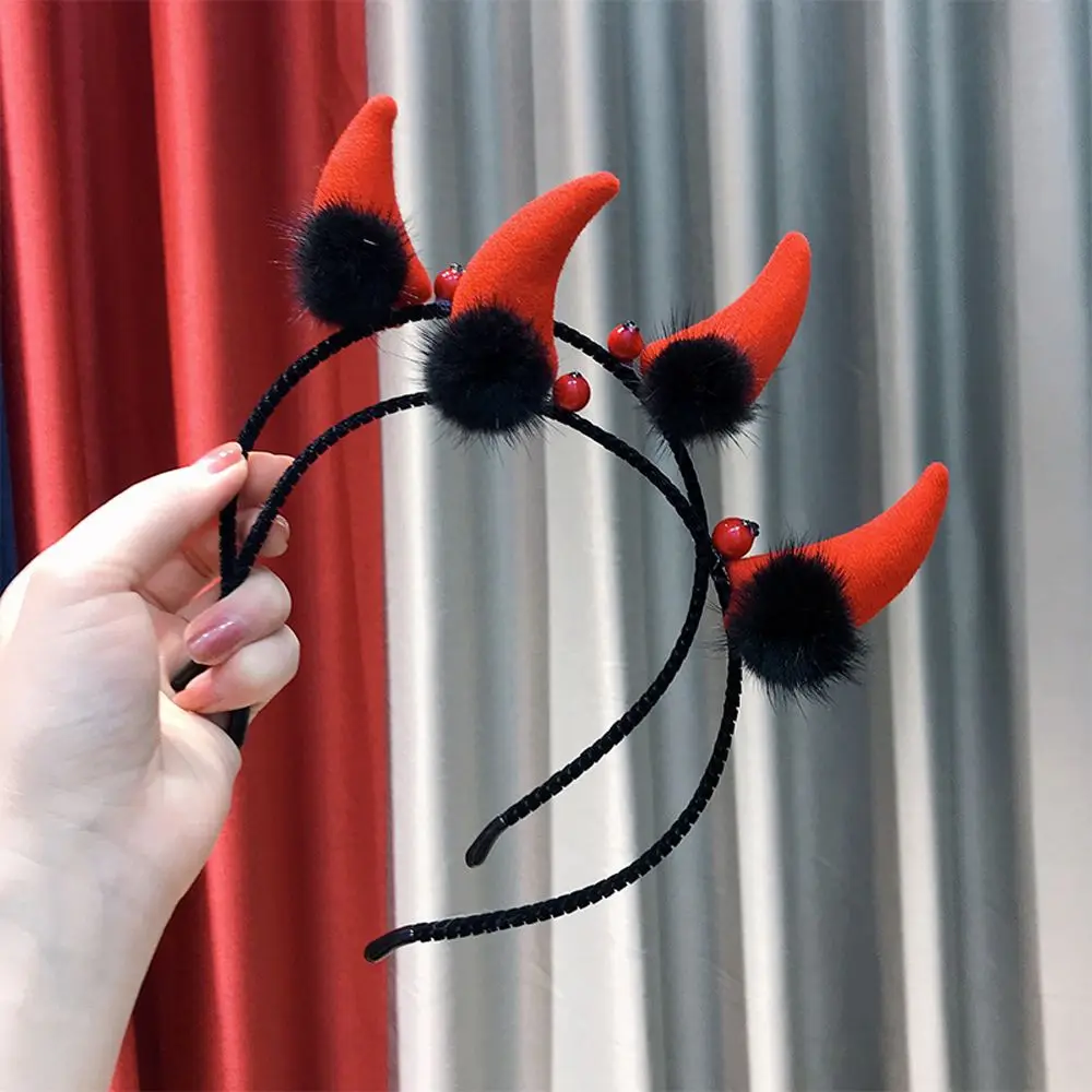 Festival Funny Halloween Headdress Party Dress Cosplay For Women Women Hair Hoop Evil Cute Hair Hoop Bull Horn Headband
Festival Funny Halloween Headdress Party Dress Cosplay For Women Women Hair Hoop Evil Cute Hair Hoop Bull Horn Headband