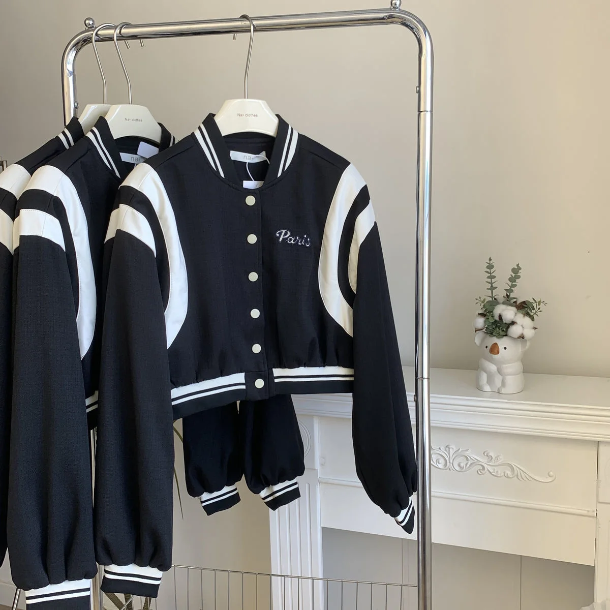 Women's Letter Baseball Jacket Autumn 2022 New Korean Loose Color Matching Jacket
Women's Letter Baseball Jacket Autumn 2022 New Korean Loose Color Matching Jacket