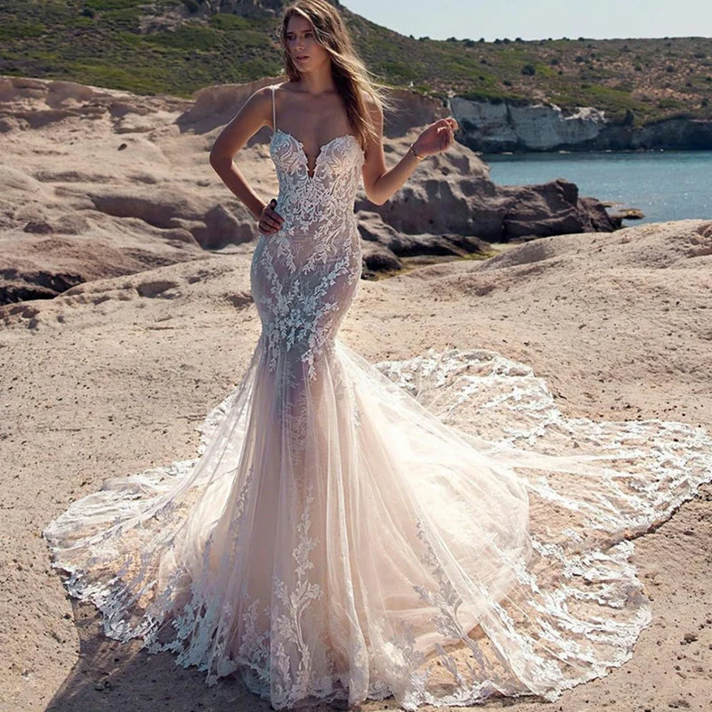 2023 Romantic Mermaid Wedding Dress Sleeveless Backless Bridal Gown Appliques Deep V-Neck Lace Train Robe De Mariée
2023 Romantic Mermaid Wedding Dress Sleeveless Backless Bridal Gown Appliques Deep V-Neck Lace Train Robe De Mariée