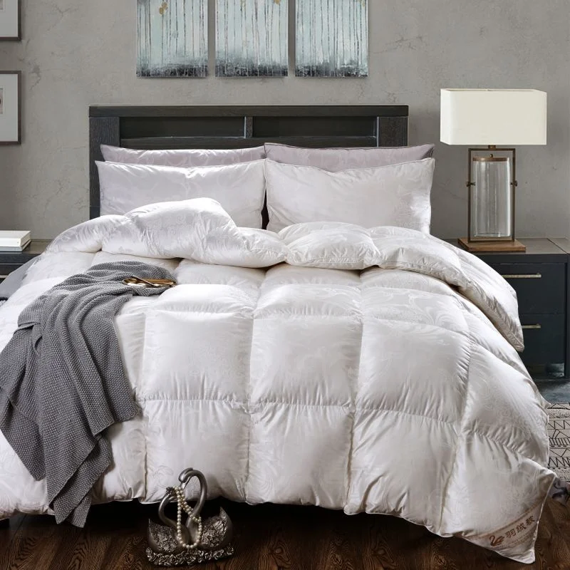 Luxury White Goose/Duck Quilt Down Fluffy Cozy Four Seasons Duvet Artificial silk jacquard Warm Queen King Quilted Comforters
Luxury White Goose/Duck Quilt Down Fluffy Cozy Four Seasons Duvet Artificial silk jacquard Warm Queen King Quilted Comforters