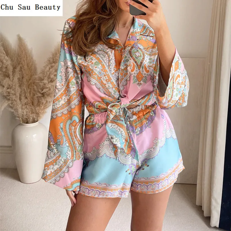 Chu Sau Beauty 2022 ZA New Women Printed Lapel Knot Short Trend Shirt Summer Fashion Versatile Casual Elastic Waist Shorts
Chu Sau Beauty 2022 ZA New Women Printed Lapel Knot Short Trend Shirt Summer Fashion Versatile Casual Elastic Waist Shorts