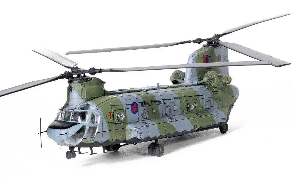 Forces of Valor 1/72 821004C RAF Boeing-Vertol CH-147 Chinook Heavy Lift Helicopter 
Forces of Valor 1/72 821004C RAF Boeing-Vertol CH-147 Chinook Heavy Lift Helicopter