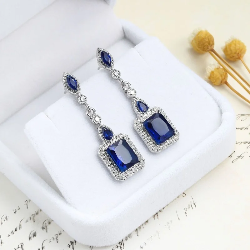 2022 New Romantic Blue Square Cubic Zircon Dangle Earrings for Women Simple Personality Earring Girl Wedding Party Jewelry Gifts
2022 New Romantic Blue Square Cubic Zircon Dangle Earrings for Women Simple Personality Earring Girl Wedding Party Jewelry Gifts