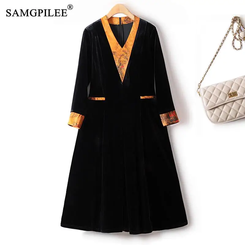 Женское бархатное платье с V-образным вырезом и большими карманами 
Женское бархатное платье с V-образным вырезом и большими карманами