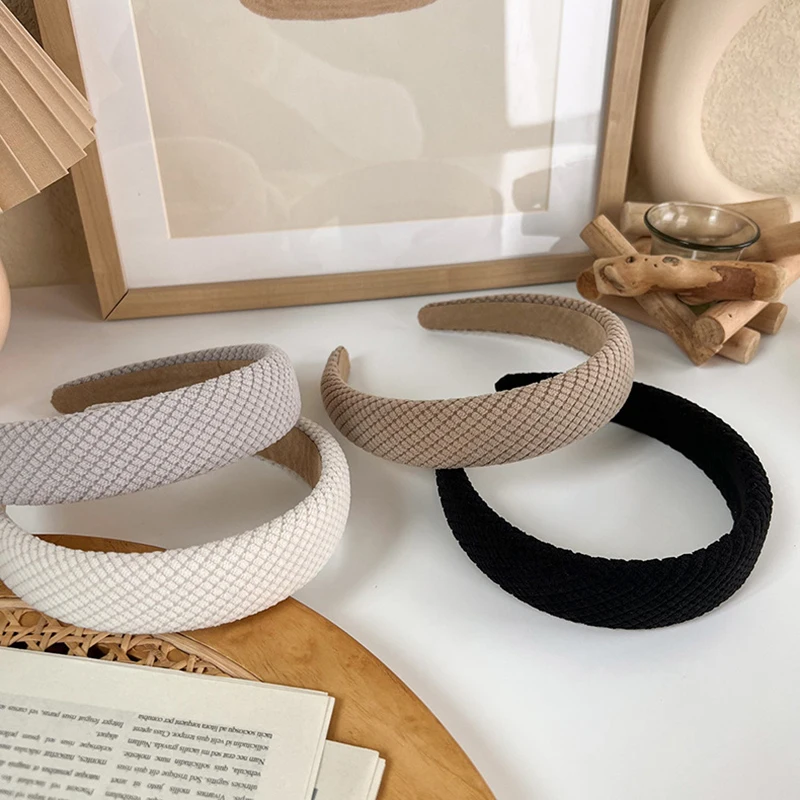 Korean Vintage Autumn Winter Dark Striped Knitting Hairband For Women Warmer Color Temperament Headbands Ladies Hair Accessories
Korean Vintage Autumn Winter Dark Striped Knitting Hairband For Women Warmer Color Temperament Headbands Ladies Hair Accessories