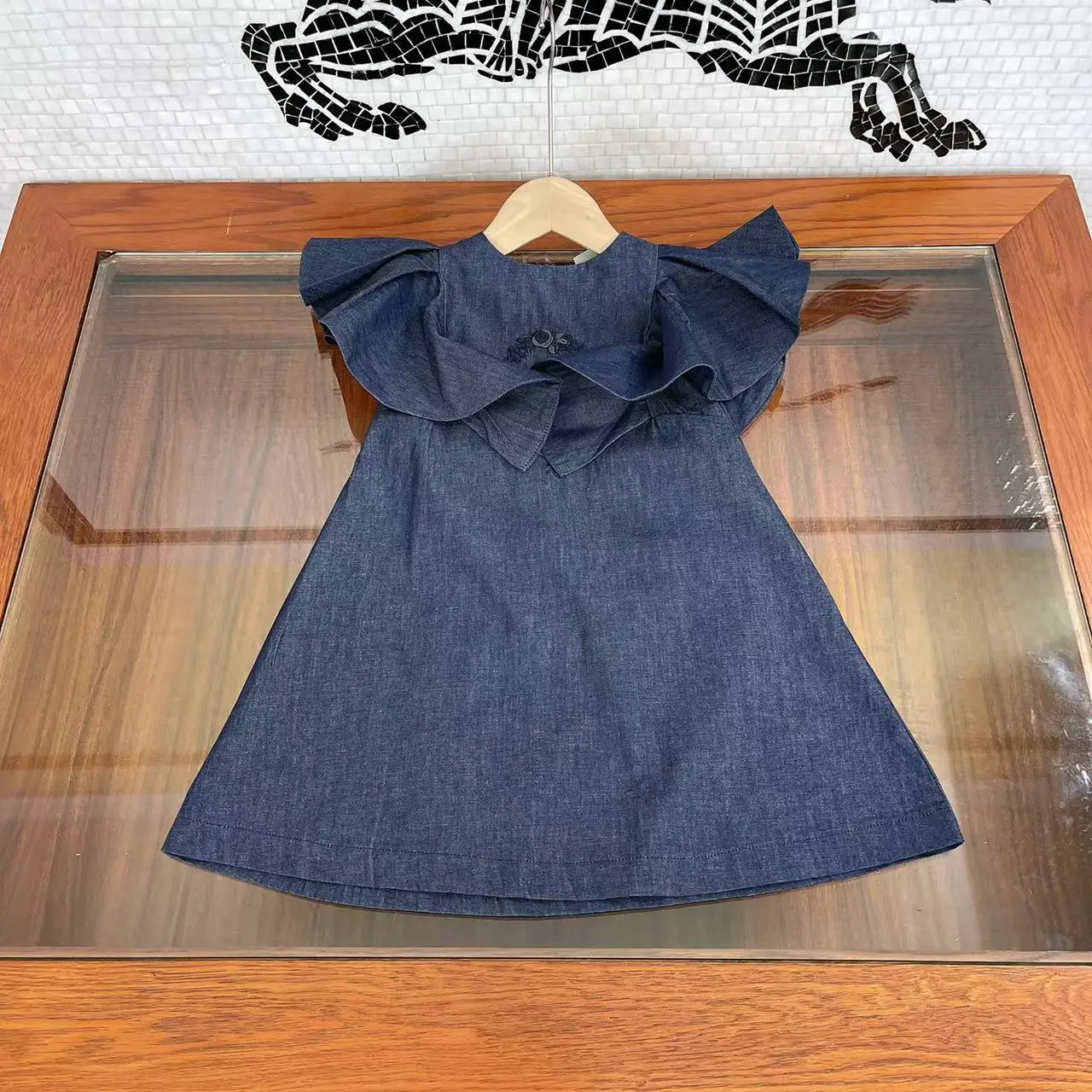 Summer new girls ruffled dress European and American style kids denim dresses clothes
Summer new girls ruffled dress European and American style kids denim dresses clothes