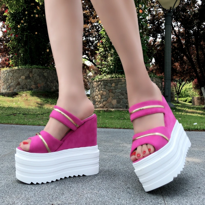 The new summer 2022 14 cm high with waterproof thick bottom platform sandals stripes one word is cool slippers mei red
The new summer 2022 14 cm high with waterproof thick bottom platform sandals stripes one word is cool slippers mei red
