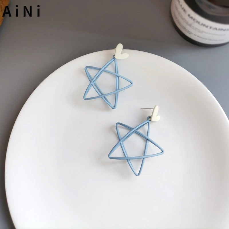 925 Silver Needle Fashion Drop Earrings New Design Small Heart Metal Hollow Big Blue Star Hanging Dangle Earrings For Women Gift
925 Silver Needle Fashion Drop Earrings New Design Small Heart Metal Hollow Big Blue Star Hanging Dangle Earrings For Women Gift