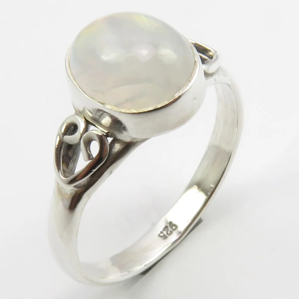 Semi-precious Stone Antique Style Ring Size 8.75 3.3 GramBijoux
Semi-precious Stone Antique Style Ring Size 8.75 3.3 GramBijoux