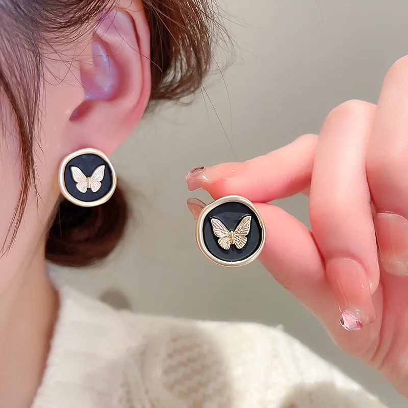 Butterfly Circle Drip Glaze French Advanced Minimalist Earrings For Women Korean Fashion Earring Birthday Party Jewelry Gifts
Butterfly Circle Drip Glaze French Advanced Minimalist Earrings For Women Korean Fashion Earring Birthday Party Jewelry Gifts