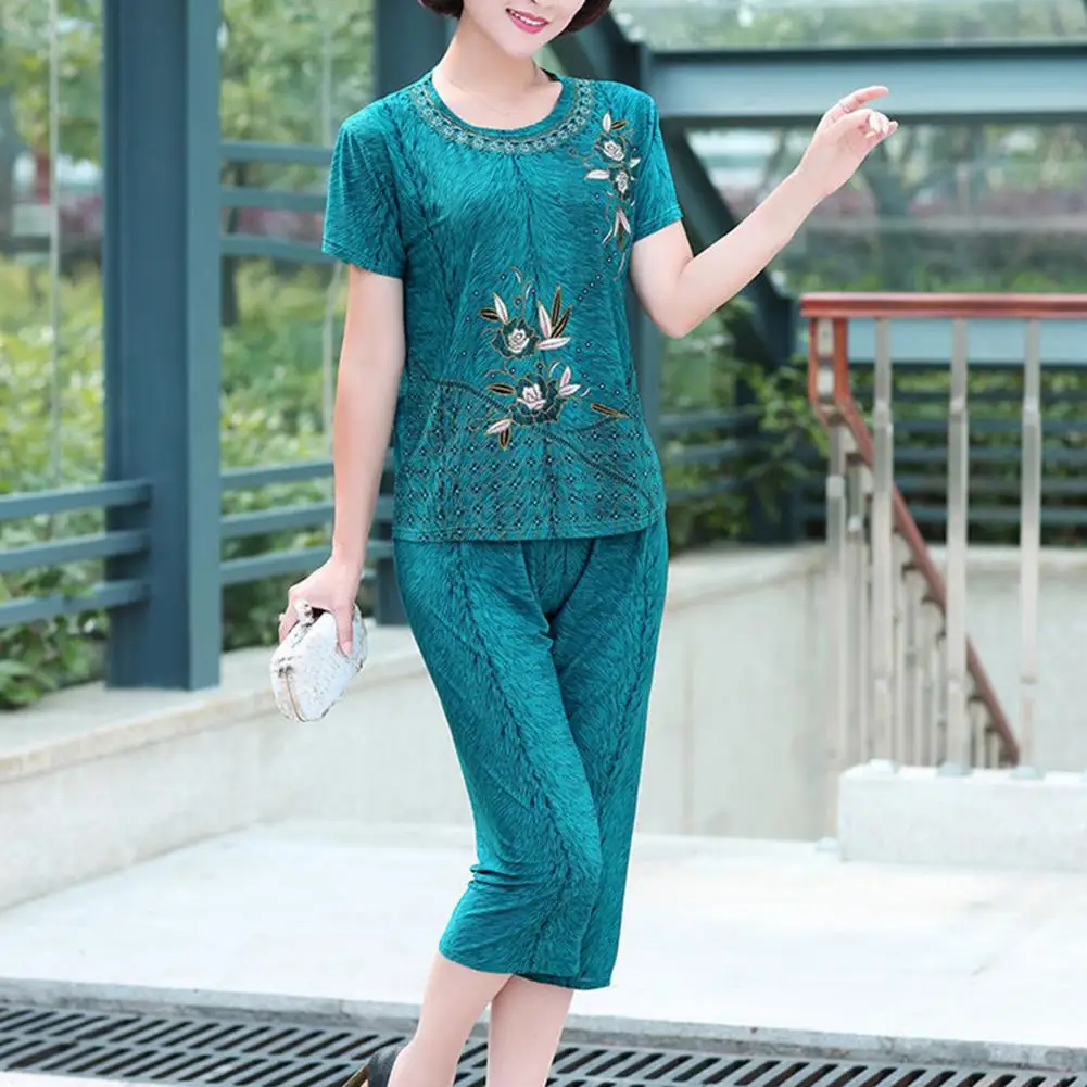 Simple T-shirt Pants Thin Skin-friendly Clothes Floral Print T-shirt Pants Outfit
Simple T-shirt Pants Thin Skin-friendly Clothes Floral Print T-shirt Pants Outfit