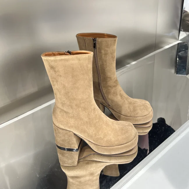 Punk Style Autumn Winter Elastic Boots Women Thick Sole Thick Heel Round Toe Mid Boots Zipper Chelsea Ankle Boots Botas Mujer
Punk Style Autumn Winter Elastic Boots Women Thick Sole Thick Heel Round Toe Mid Boots Zipper Chelsea Ankle Boots Botas Mujer