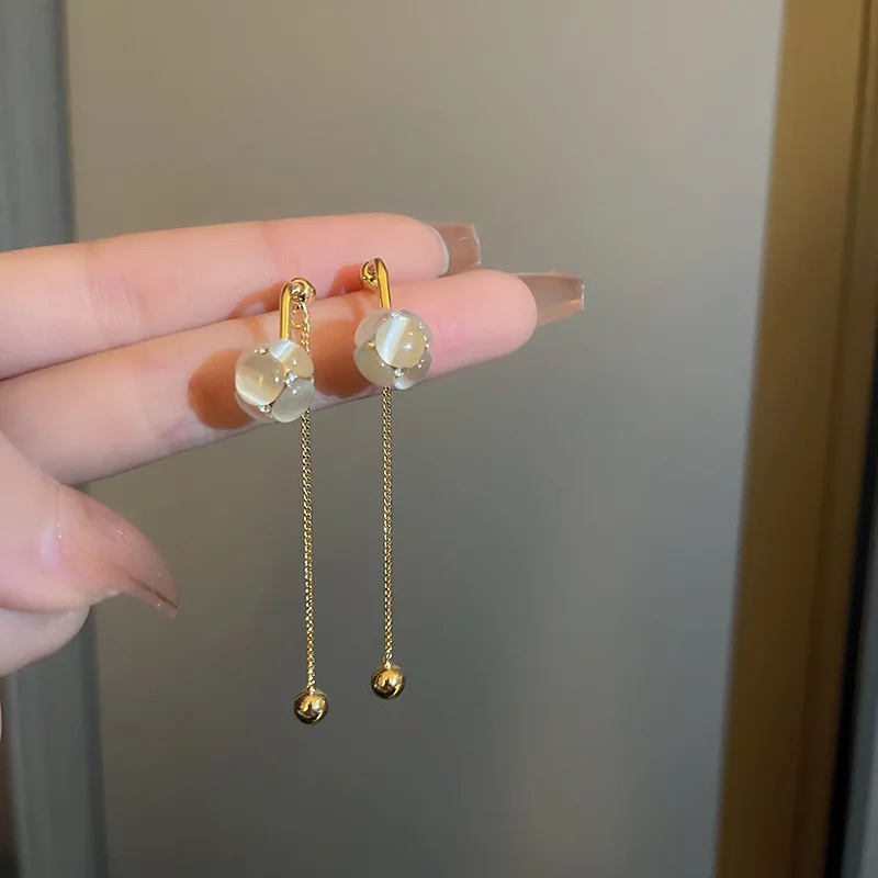 Korean Earrings Luxury Opals Ball Pendant Dangle Earrings For Women Korean Fashion Jewelry Party Womens Earrings Accessories
Korean Earrings Luxury Opals Ball Pendant Dangle Earrings For Women Korean Fashion Jewelry Party Womens Earrings Accessories