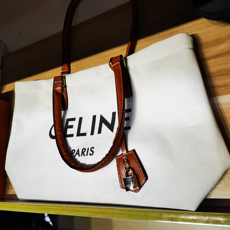 Роскошная брендовая Повседневная Женская холщовая вместительная сумка-тоут, новинка 2022, знаменитая дизайнерская женская сумка через плечо...
Роскошная брендовая Повседневная Женская холщовая вместительная сумка-тоут, новинка 2022, знаменитая дизайнерская женская сумка через плечо...