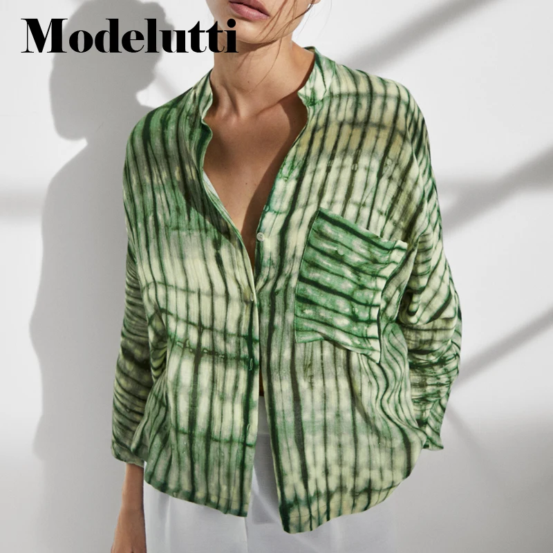 Modelutti 2022 New Spring Autumn Fashion Long Sleeve V-Neck Printed Shirt Women Pocket Simple Blouses Casual Tops Female
Modelutti 2022 New Spring Autumn Fashion Long Sleeve V-Neck Printed Shirt Women Pocket Simple Blouses Casual Tops Female