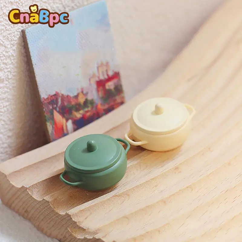 1:12 Dollhouse Mini Hot Pot Model Simulation Alloy Double Ear Soup Pot Model Dollhouse Kitchen Utensils Pretend Play Accessories
1:12 Dollhouse Mini Hot Pot Model Simulation Alloy Double Ear Soup Pot Model Dollhouse Kitchen Utensils Pretend Play Accessories