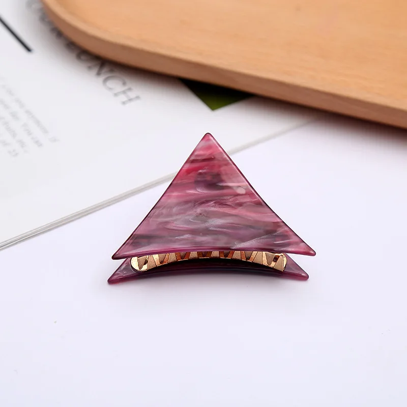 

High Quality P Home Inverted Triangle Letters Light Luxury Barrettes Design Alloy Clip Simple Graceful Fashionable Hairpin