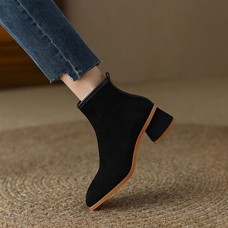 2022 Newest Women Ankle Boots Autumn Winter Cow Suede Leather Outdoor Popular Casual Thick Heels Square Toe Shoes Woman
2022 Newest Women Ankle Boots Autumn Winter Cow Suede Leather Outdoor Popular Casual Thick Heels Square Toe Shoes Woman