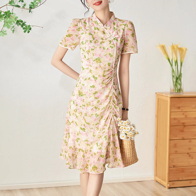 Qipao improvement chiffon dress temperament tea break women's 2023 summer new Chinese style stunning floral skirt
Qipao improvement chiffon dress temperament tea break women's 2023 summer new Chinese style stunning floral skirt