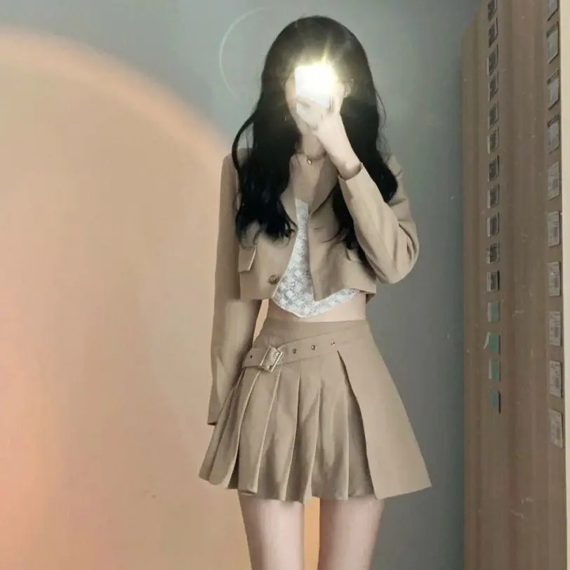 2023 japan korea style jk set new college uniform short style jacket + vest strap + high waist pleated skirt three pieces g860
2023 japan korea style jk set new college uniform short style jacket + vest strap + high waist pleated skirt three pieces g860