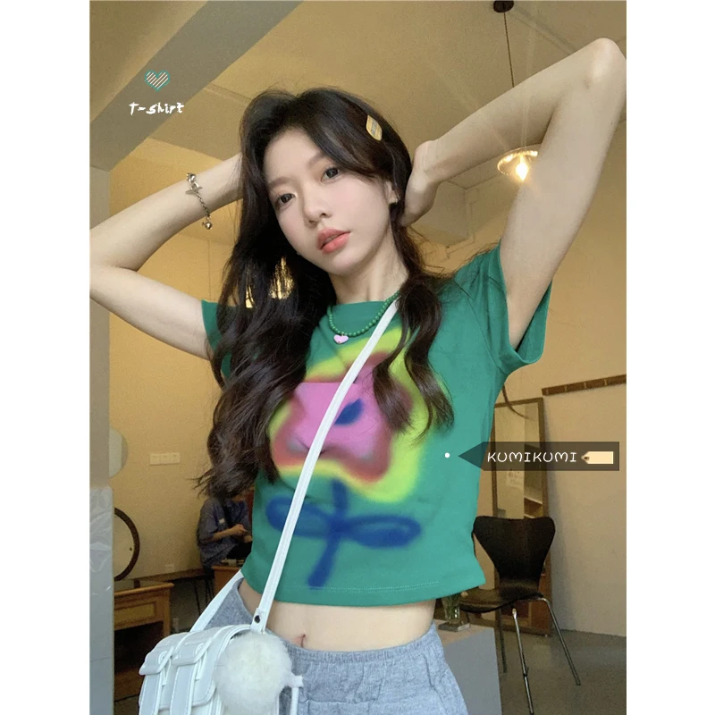 Hong Kong chic flower print chic short sleeved T-shirt women's minority summer Spice Girls slim fit short straight shoulder top
Hong Kong chic flower print chic short sleeved T-shirt women's minority summer Spice Girls slim fit short straight shoulder top