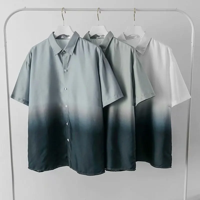 2022 summer new Korean version trend gradient loose short-sleeved shirt men's light business casual shirt
2022 summer new Korean version trend gradient loose short-sleeved shirt men's light business casual shirt