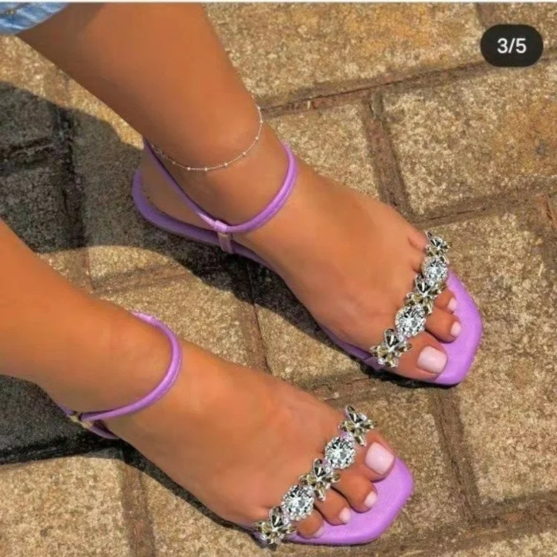 DOGHC 2022summer Flat Bottom Rhinestone Buckle Casual Sandals Women Sandals women sandals open toe shoes fashion shoes
DOGHC 2022summer Flat Bottom Rhinestone Buckle Casual Sandals Women Sandals women sandals open toe shoes fashion shoes