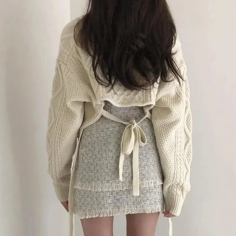 

Женский трикотажный укороченный свитер на шнуровке, японский осенний топ свободного кроя с V-образным вырезом и длинным рукавом, модный однотонный Повседневный пуловер в стиле преппи