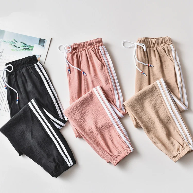 Y2k Sweatpants For Women Summer Korean Fashion Clothes Sports Pants Oversize Bomber Pants Pink Joggers Baggy Trousers Clothes
Y2k Sweatpants For Women Summer Korean Fashion Clothes Sports Pants Oversize Bomber Pants Pink Joggers Baggy Trousers Clothes