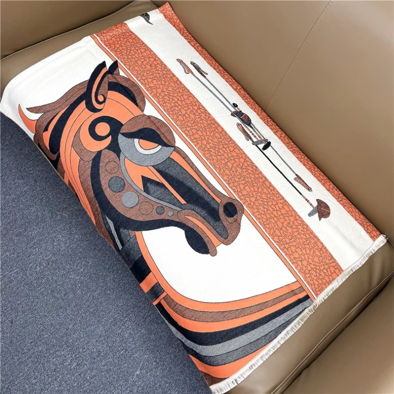 Design Luxury Brand Scarf 2022 Winter Cashmere Scarf Warm Pashmina Blanket Wraps Women Shawl Female Decoration Thick Foulard
Design Luxury Brand Scarf 2022 Winter Cashmere Scarf Warm Pashmina Blanket Wraps Women Shawl Female Decoration Thick Foulard