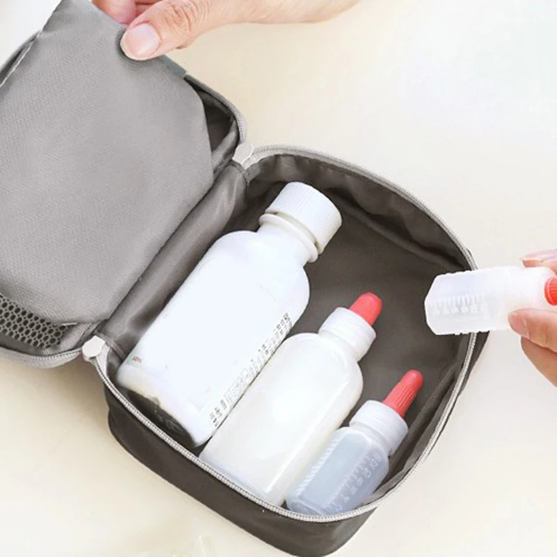 Portable Medical kit bags for business trips Outdoor first aid kits portable medicine kits Home storage bags for traveling
Portable Medical kit bags for business trips Outdoor first aid kits portable medicine kits Home storage bags for traveling