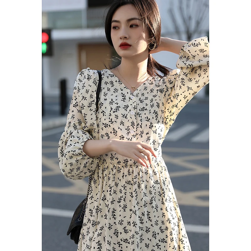 Vintage Floral Print Dress Women V Neck Full Sleeve High Waist Slim Dresses Women Spring French Fashion Elegant Dress Female
Vintage Floral Print Dress Women V Neck Full Sleeve High Waist Slim Dresses Women Spring French Fashion Elegant Dress Female