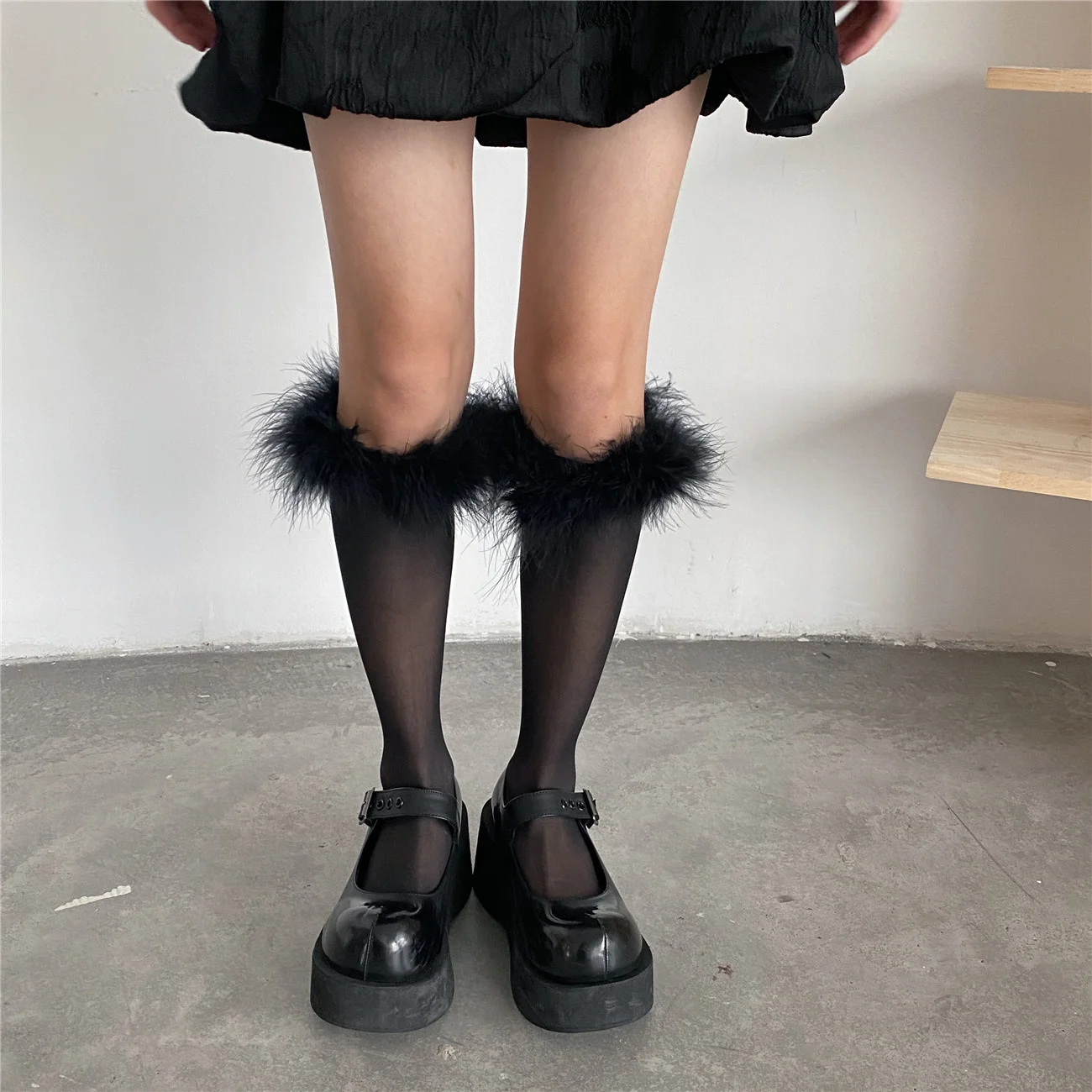 Unique Design Feather Transparent Long Socks Harajuku Sweet Girl Hipster Silk Stockings Japanese Lolita Thin Hollow Summer Sock
Unique Design Feather Transparent Long Socks Harajuku Sweet Girl Hipster Silk Stockings Japanese Lolita Thin Hollow Summer Sock