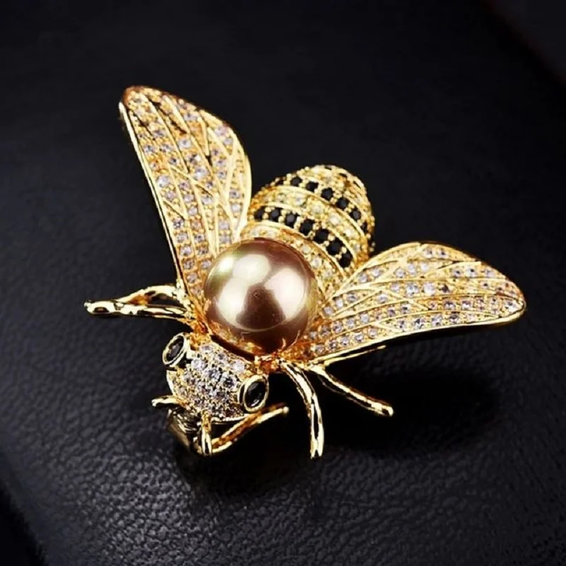 Fashionable And Creative High-end Bee Crystal Brooch Temperament Versatile Insect Brooch
Fashionable And Creative High-end Bee Crystal Brooch Temperament Versatile Insect Brooch