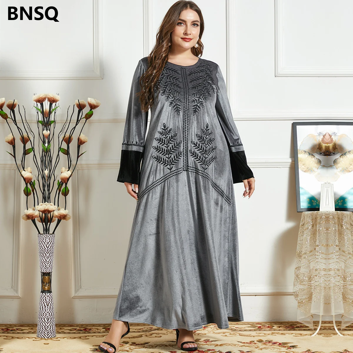 Muslin Dress For Turkish Dubai 2023 New Fashion Dress Arab Dress Embroidered Golden Velvet Long Sleeve Dress Female Clothing
Muslin Dress For Turkish Dubai 2023 New Fashion Dress Arab Dress Embroidered Golden Velvet Long Sleeve Dress Female Clothing