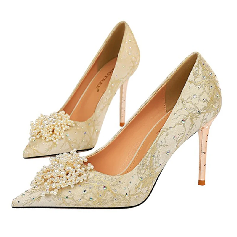 Brand Retro High Heels 9.5cm Women Single Shoes Shallow Mouth Pointed Pearl Rhinestone Sexy Banquet Nightclub Size 43 WomenShoes
Brand Retro High Heels 9.5cm Women Single Shoes Shallow Mouth Pointed Pearl Rhinestone Sexy Banquet Nightclub Size 43 WomenShoes