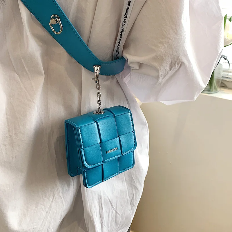 2022 Summer Plaid Shoulder Bags Designer Shopper Weave Handbags and Purses Waist Packs Women Cute Mini PU Leather Crossbody Bag
2022 Summer Plaid Shoulder Bags Designer Shopper Weave Handbags and Purses Waist Packs Women Cute Mini PU Leather Crossbody Bag