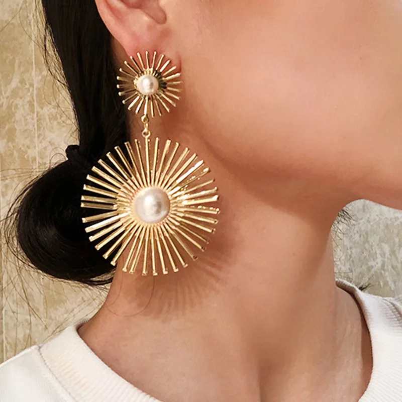 Fashion Jewelry Exaggerated Geometric Earrings 2022 New Trend Simulated Pearl Drop Earrings For Women Accessories
Fashion Jewelry Exaggerated Geometric Earrings 2022 New Trend Simulated Pearl Drop Earrings For Women Accessories