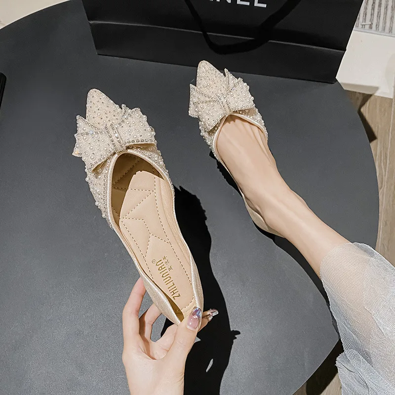 Women's Pearl Bowtie Comfy Ballet Flats Pointed Toe Fashion Slip on Shoes Versatile Flat Shoes
Women's Pearl Bowtie Comfy Ballet Flats Pointed Toe Fashion Slip on Shoes Versatile Flat Shoes