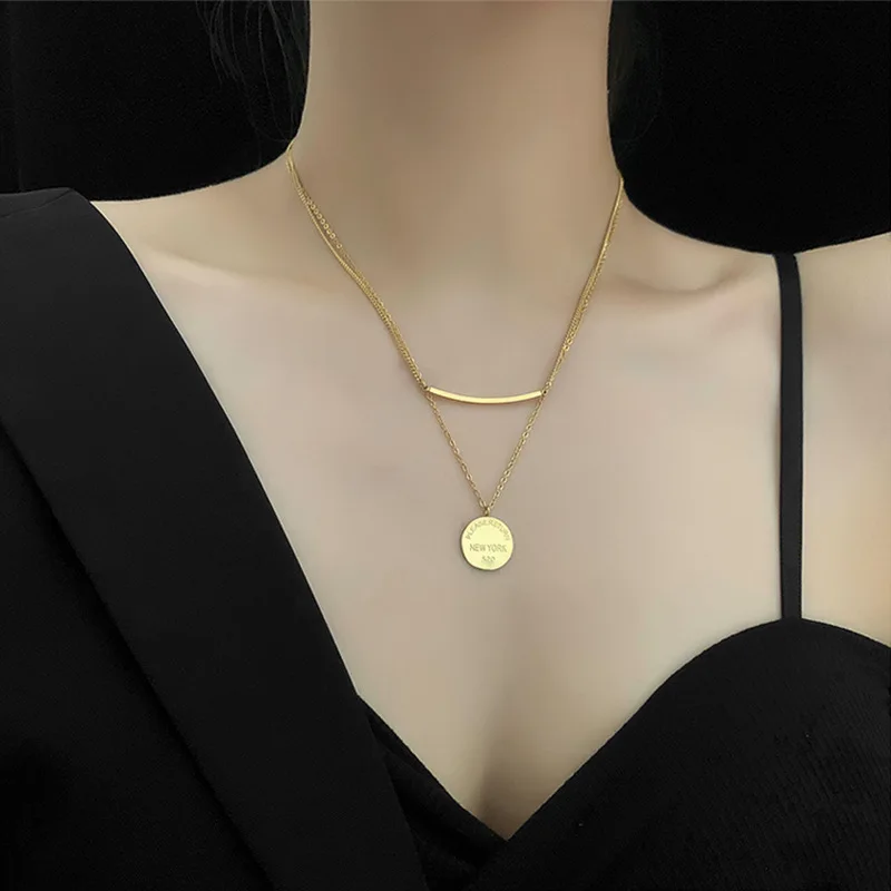 

Double Layered Smile Round Brand Gold Titanium Steel Necklace for Women's Exaggerated Personality Accessory Pendant Jewelry