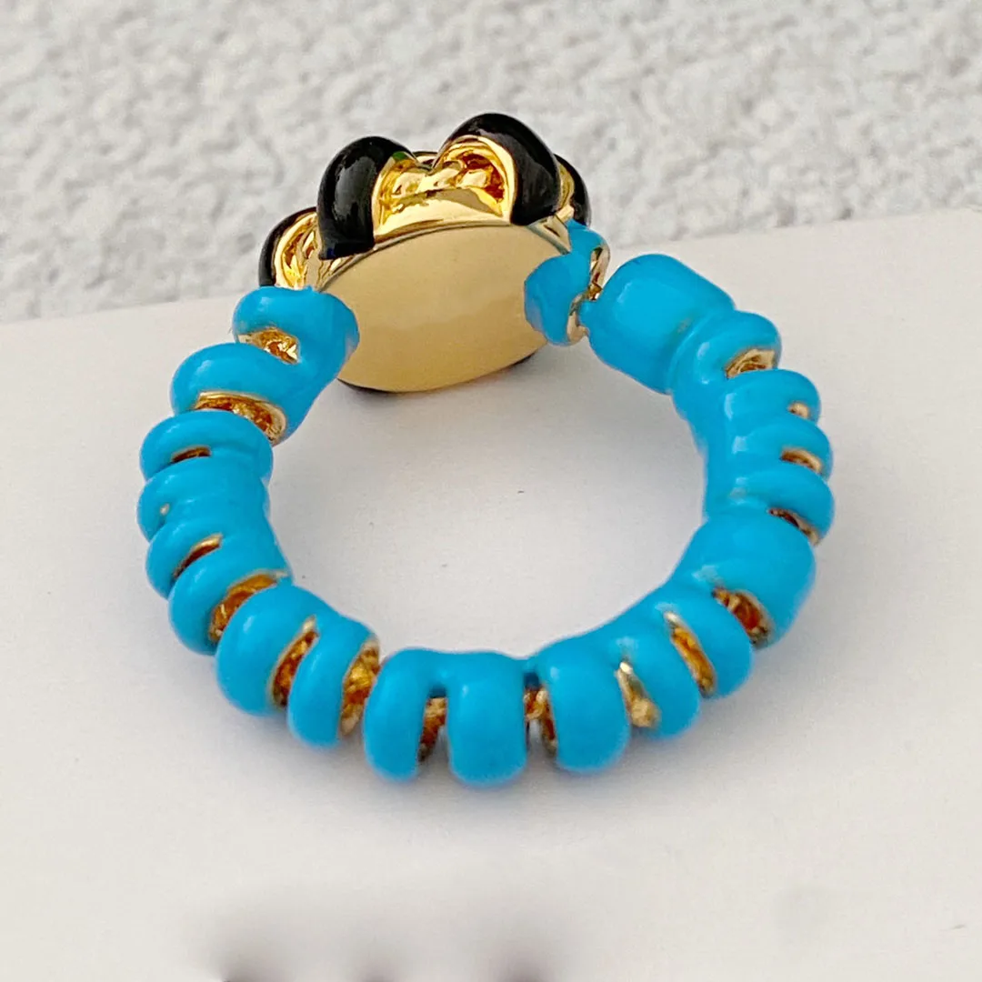 Trendy Personality Dainty Daisy Enamelled Ring Italian Style Fit All For Women 
Trendy Personality Dainty Daisy Enamelled Ring Italian Style Fit All For Women