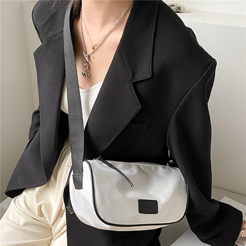 Popular Light Mini Bag Women's Summer 2023 New Fashion Sports Single Shoulder Bag Net Red Cross Small Square Bag 
Popular Light Mini Bag Women's Summer 2023 New Fashion Sports Single Shoulder Bag Net Red Cross Small Square Bag