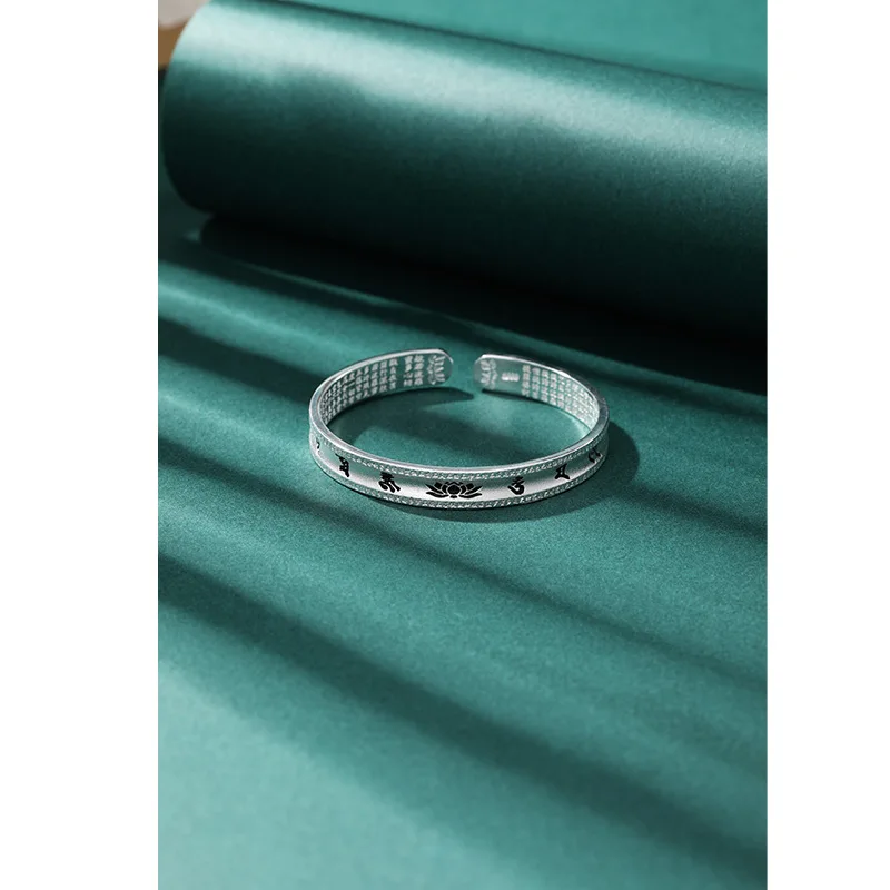 S999 Sterling Silver Lotus Carved Sterling Silver Bracelet Female Ethnic Style Retro Temperament Wide Face Solid Mother
S999 Sterling Silver Lotus Carved Sterling Silver Bracelet Female Ethnic Style Retro Temperament Wide Face Solid Mother