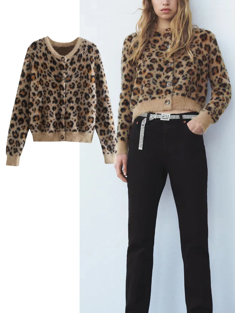 Женский трикотажный кардиган с длинным рукавом и круглым вырезом 
Женский трикотажный кардиган с длинным рукавом и круглым вырезом