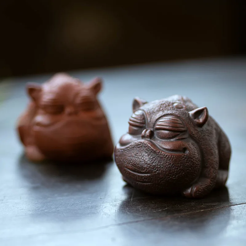 Purple Sand Tea Pet Gold swallowing beast Ornaments Sculpture Retro Kung Fu Tea Ceremony Accessories
Purple Sand Tea Pet Gold swallowing beast Ornaments Sculpture Retro Kung Fu Tea Ceremony Accessories
