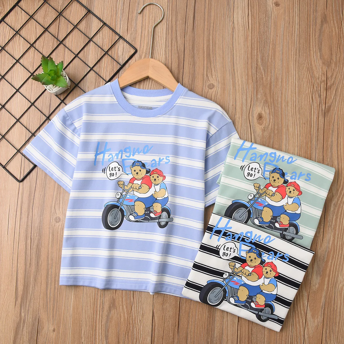 Summer New Bear Motorcycle Print Boys T-Shirt Striped Letters Children's Short Sleeves Middle Children's Half Sleeves
Summer New Bear Motorcycle Print Boys T-Shirt Striped Letters Children's Short Sleeves Middle Children's Half Sleeves