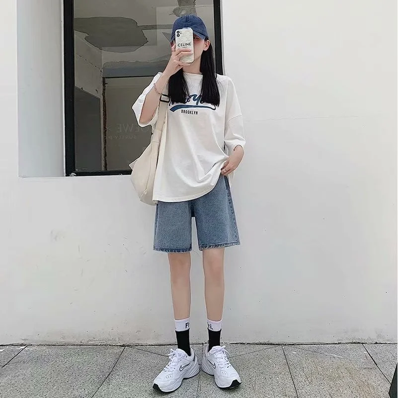 Summer Fashion Half Women Denim Shorts High Waist Belted Loose Female Short Jeans Streetwear Blue Baggy Woman Jeans Shorts
Summer Fashion Half Women Denim Shorts High Waist Belted Loose Female Short Jeans Streetwear Blue Baggy Woman Jeans Shorts